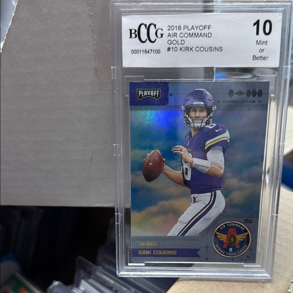 2018 Playoff Air Command Gold Card of Kirk cousins gem mint 10
